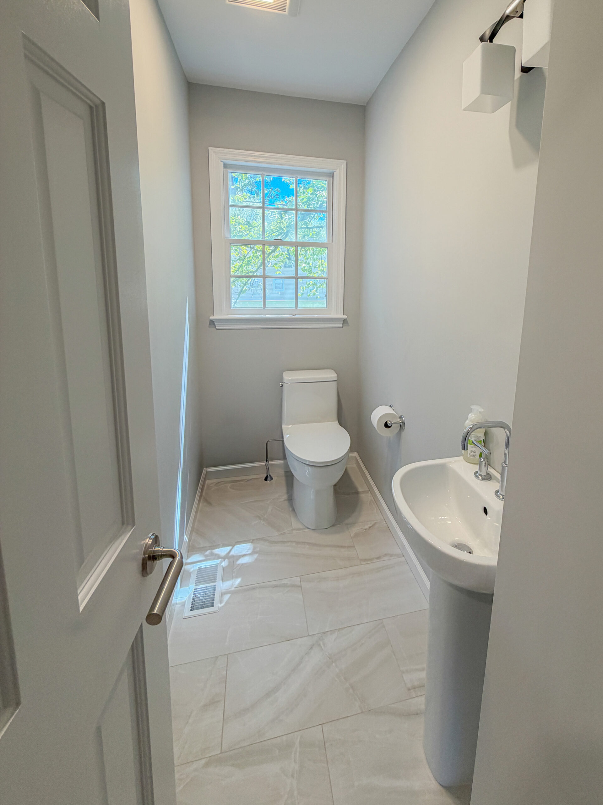 Thornwood-Master-Half-Bathroom1